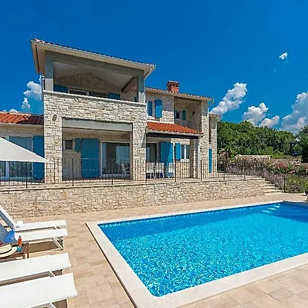 Sterpazzi, Meerblick, Pool, Jacuzzi & Sauna 5*