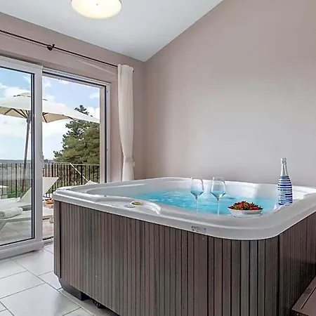Hotel Sterpazzi, Meerblick, Pool, Jacuzzi & Sauna 5*