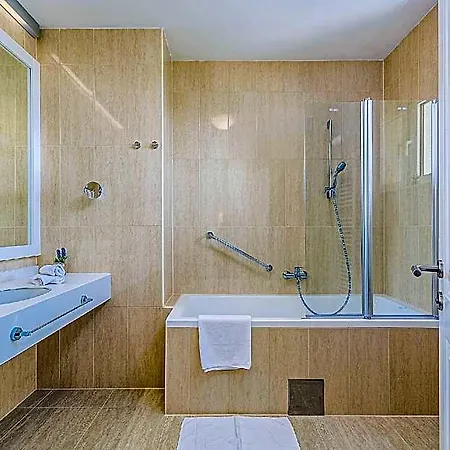 Sterpazzi, Meerblick, Pool, Jacuzzi & Sauna 5*